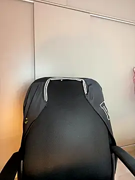 EmilyZuits online show from 2, 12, 2025