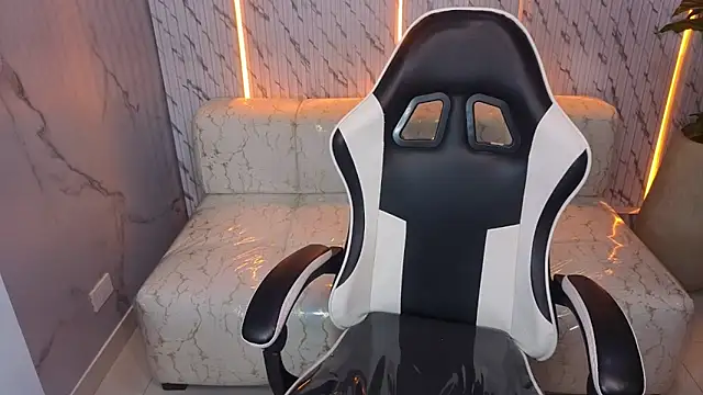 Snapshot of Terry_tx chatting on 6, 11, 2025 Terry tx online show from 6, 11, 2025