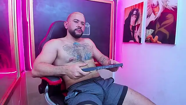 Snapshot of isaac_franko chatting on 6, 10, 2025 isaac franko online show from 6, 10, 2025