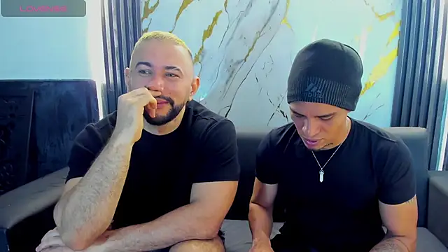 Snapshot of isaac_franko chatting on 10, 10, 2025 isaac franko online show from 10, 10, 2025