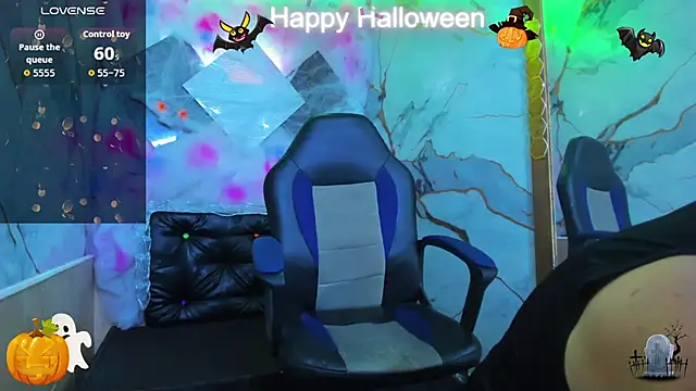 Snapshot of isaac_franko chatting on 3, 11, 2025 isaac franko online show from 3, 11, 2025