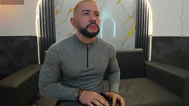 Snapshot of isaac_franko chatting on 10, 11, 2025 isaac franko online show from 10, 11, 2025