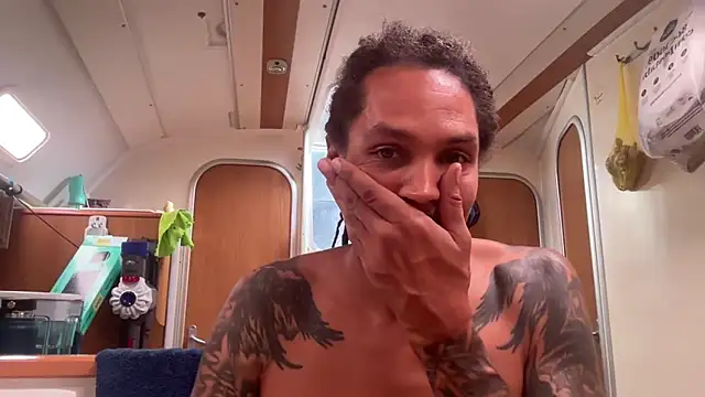 Snapshot of Monk_and_Mia chatting on 25, 10, 2025 Monk and Mia online show from 25, 10, 2025