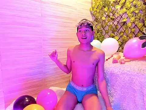 Snapshot of Sammy_Millers chatting on 22, 12, 2025 Sammy Millers online show from 22, 12, 2025