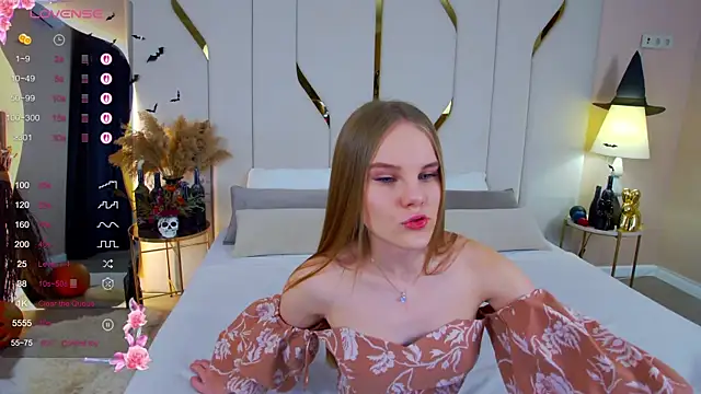 Lili Lohan online show from 27, 10, 2025