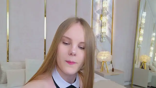 Snapshot of Lili_Lohan chatting on 22, 6, 2026 Lili Lohan online show from 22, 6, 2026