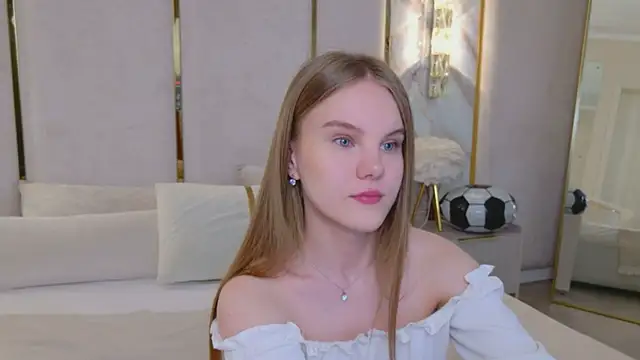 Snapshot of Lili_Lohan chatting on 13, 7, 2026 Lili Lohan online show from 13, 7, 2026