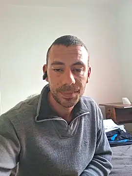 Snapshot of iveleche0987 chatting on 26, 10, 2025 iveleche0987 online show from 26, 10, 2025