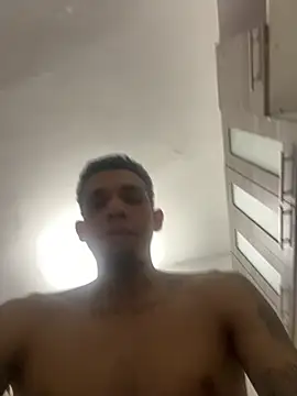 Snapshot of Valentino-elTuyo chatting on 12, 7, 2026 Valentino-elTuyo online show from 12, 7, 2026