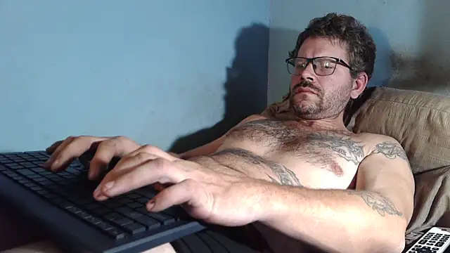 Snapshot of bigdickdaddy6911 chatting on 30, 11, 2025 bigdickdaddy6911 online show from 30, 11, 2025