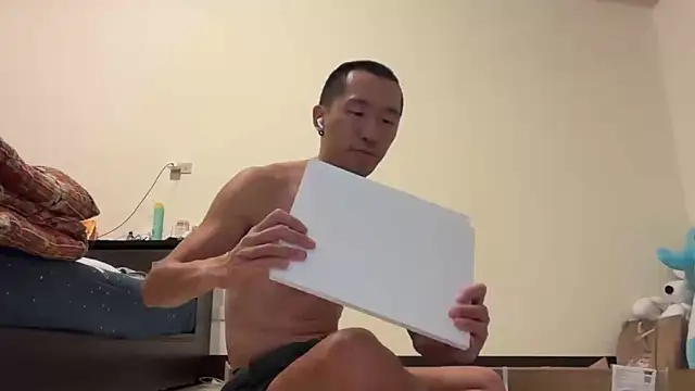 mrcaiziv online show from 14, 2, 2026