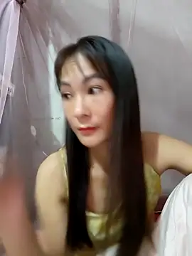 Snapshot of Yaya_tara chatting on 2, 10, 2025 Yaya tara online show from 2, 10, 2025
