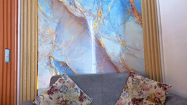 Nahomy Smiths aws online show from 25, 10, 2025