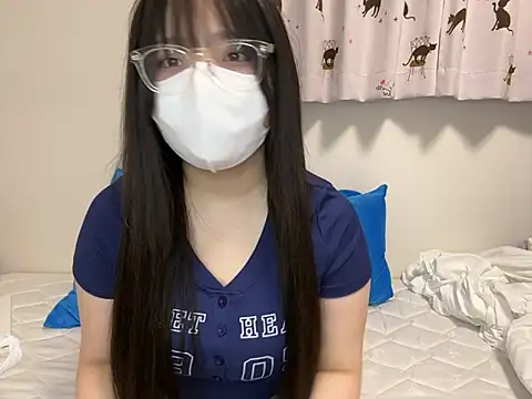 Snapshot of YUKINA_00 chatting on 15, 10, 2025 YUKINA 00 online show from 15, 10, 2025