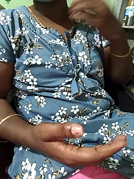 Snapshot of Tamilselviroja- chatting on 7, 5, 2026 Tamilselviroja- online show from 7, 5, 2026