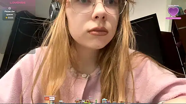 ArielleBiernacki online show from 12, 10, 2025