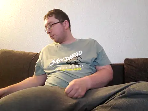 Snapshot of stivi2526 chatting on 8, 11, 2025 stivi2526 online show from 8, 11, 2025