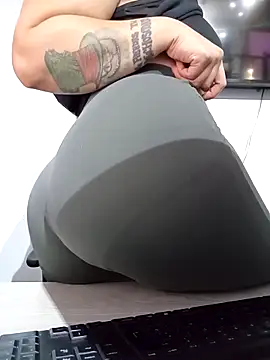 rojita-rojita online show from 18, 12, 2025