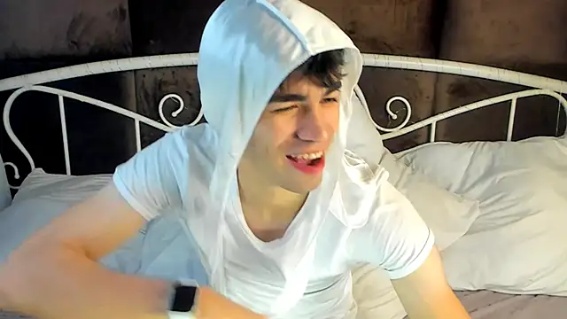 Snapshot of JaremyHarris chatting on 15, 10, 2025 JaremyHarris online show from 15, 10, 2025