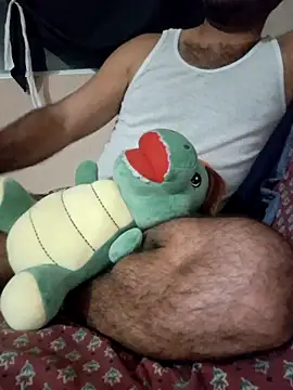 Snapshot of rojo_guerrero chatting on 5, 10, 2025 rojo guerrero online show from 5, 10, 2025
