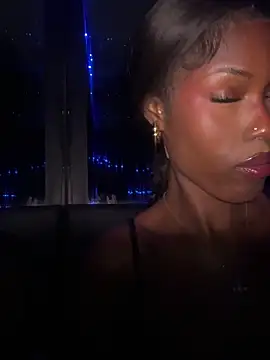 Snapshot of StarElexis chatting on 2, 12, 2025 StarElexis online show from 2, 12, 2025