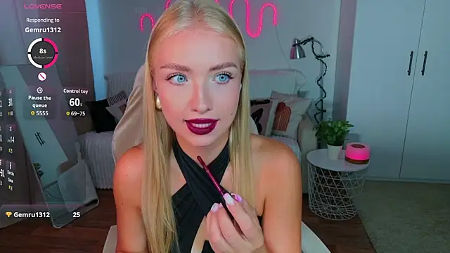 TessaGrays online show from 12, 7, 2026