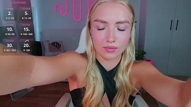 TessaGrays online show from 22, 7, 2026