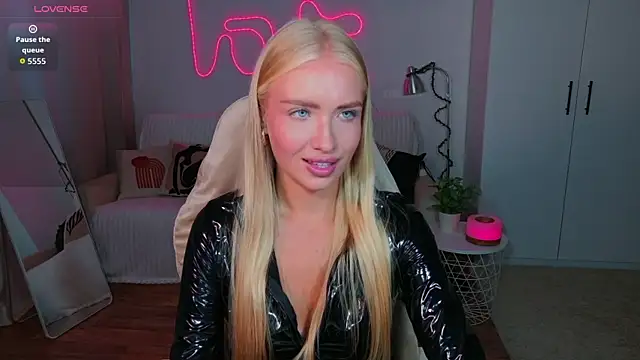 TessaGrays online show from 6, 8, 2026