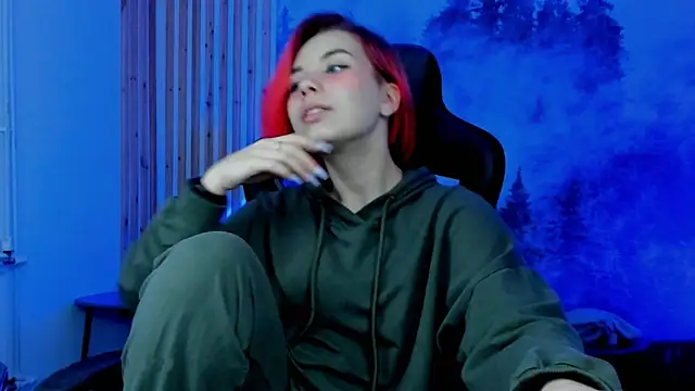 MarcelineChi online show from 13, 11, 2025