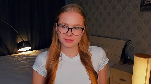 Snapshot of LibbyVenzeio chatting on 17, 10, 2025 LibbyVenzeio online show from 17, 10, 2025