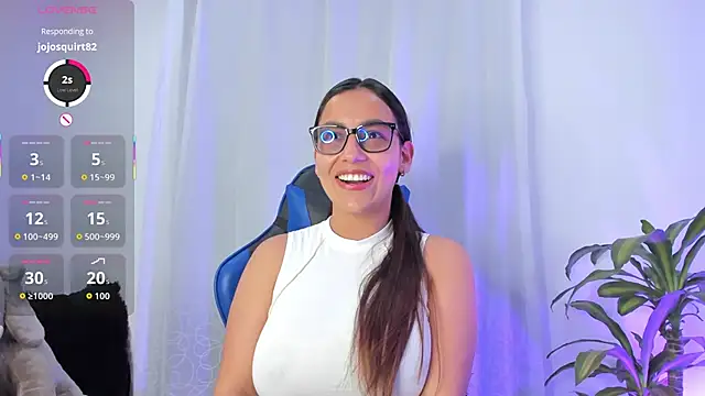 Snapshot of aleaa_x chatting on 11, 10, 2025 aleaa x online show from 11, 10, 2025