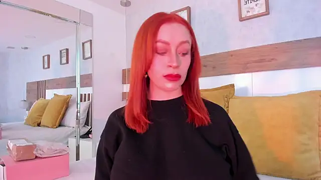 Snapshot of LucianaWainN chatting on 18, 11, 2025 LucianaWainN online show from 18, 11, 2025