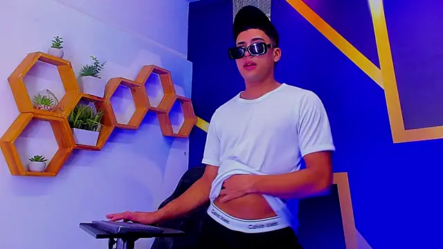 The Boy King online show from 22, 10, 2025