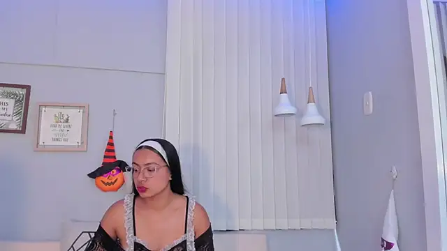 Lilo Rose online show from 30, 10, 2025