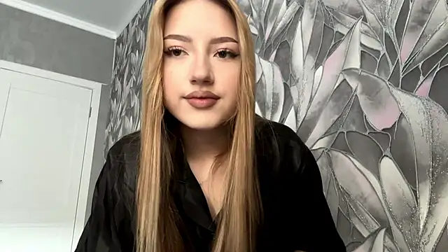 HollyCroker online show from 21, 11, 2025