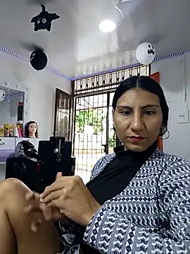 Snapshot of Lucyfoox chatting on 8, 10, 2025 Lucyfoox online show from 8, 10, 2025