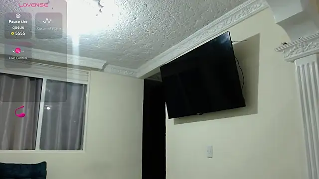 Snapshot of Michellx_hot2 chatting on 15, 10, 2025 Michellx hot2 online show from 15, 10, 2025