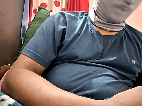 Snapshot of mallu_boy_23 chatting on 4, 10, 2025 mallu boy 23 online show from 4, 10, 2025