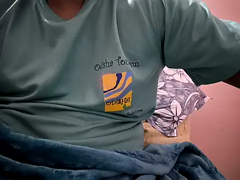 Snapshot of mallu_boy_23 chatting on 7, 10, 2025 mallu boy 23 online show from 7, 10, 2025