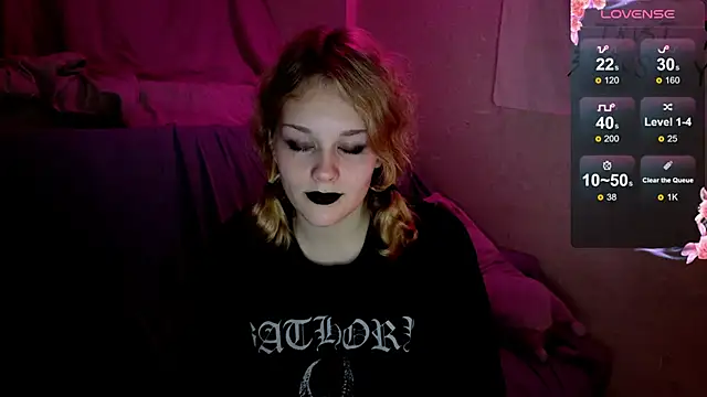 Snapshot of CleoVixes chatting on 19, 10, 2025 CleoVixes online show from 19, 10, 2025