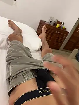 HenryLee1983-cums online show from 18, 4, 2026