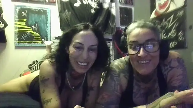 Snapshot of inkdhollow1 chatting on 6, 5, 2026 inkdhollow1 online show from 6, 5, 2026