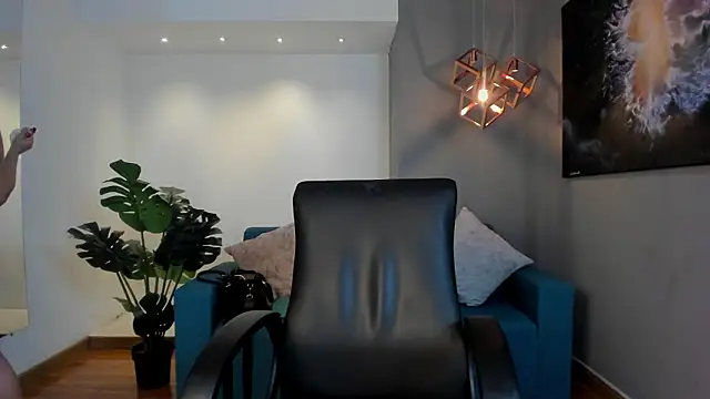 Snapshot of VenusCooper chatting on 24, 2, 2026 VenusCooper online show from 24, 2, 2026