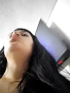 Snapshot of alejitasweet chatting on 18, 10, 2025 alejitasweet online show from 18, 10, 2025