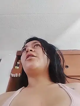 Snapshot of alejitasweet chatting on 15, 11, 2025 alejitasweet online show from 15, 11, 2025