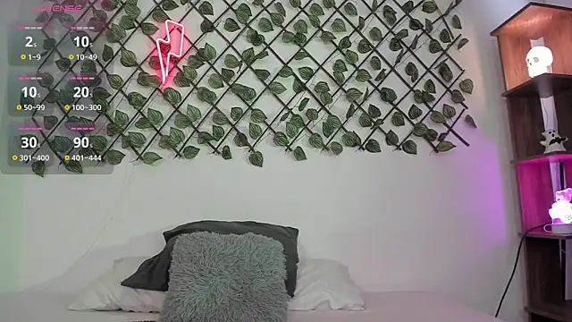 Shinny Crystal online show from 30, 10, 2025