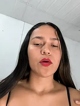 Snapshot of Nadia_hasbun chatting on 17, 10, 2025 Nadia hasbun online show from 17, 10, 2025