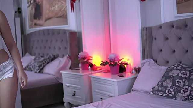 AuroraSins online show from 19, 12, 2025