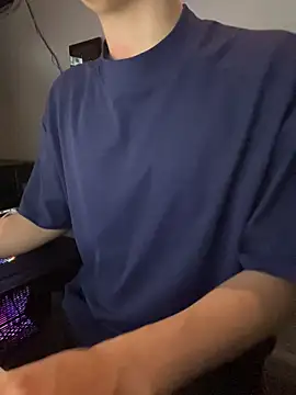 Snapshot of LiamMyst chatting on 28, 10, 2025 LiamMyst online show from 28, 10, 2025