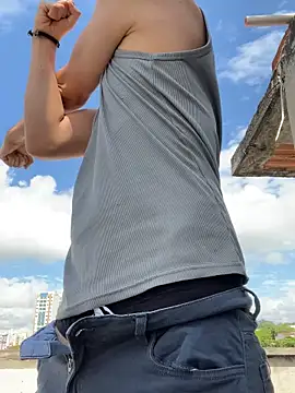 Snapshot of LiamMyst chatting on 4, 12, 2025 LiamMyst online show from 4, 12, 2025